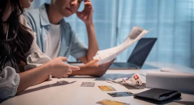 Co to jest opłata eksploatacyjna w czynszu i jak wpływa na koszty?