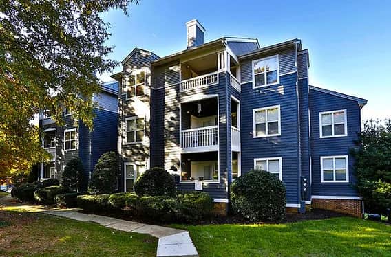 Kiedy zapłacić pierwszy czynsz za wynajem mieszkania? Zobacz, co musisz wiedzieć