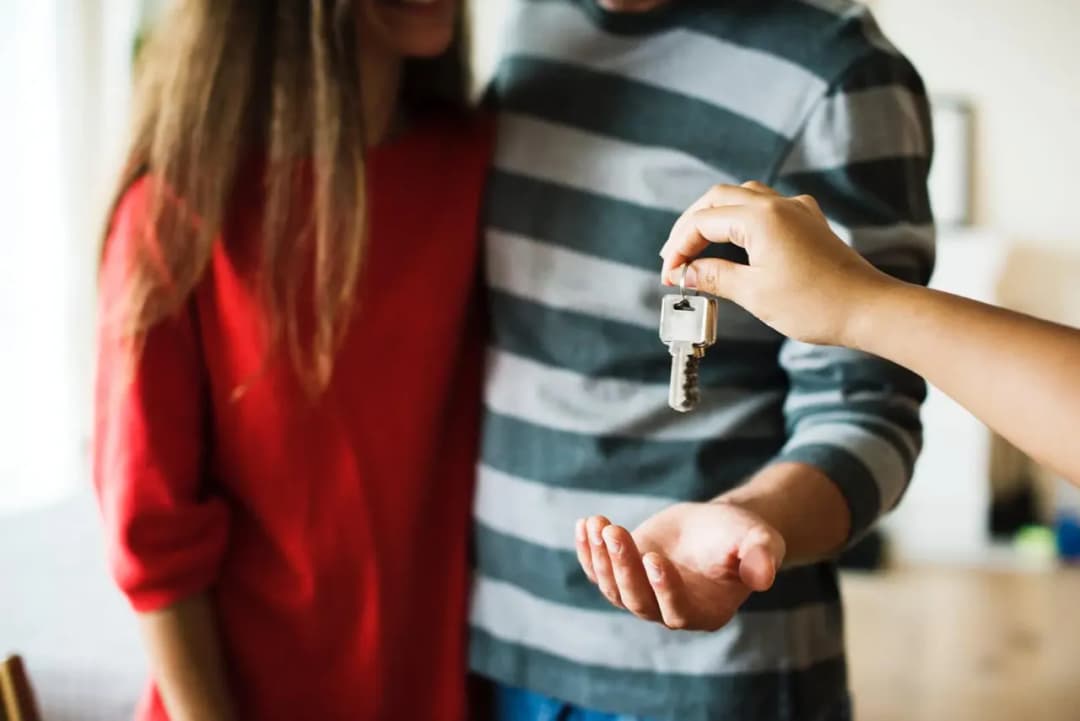 Kupno mieszkania od rodziców: jakie podatki możesz uniknąć?