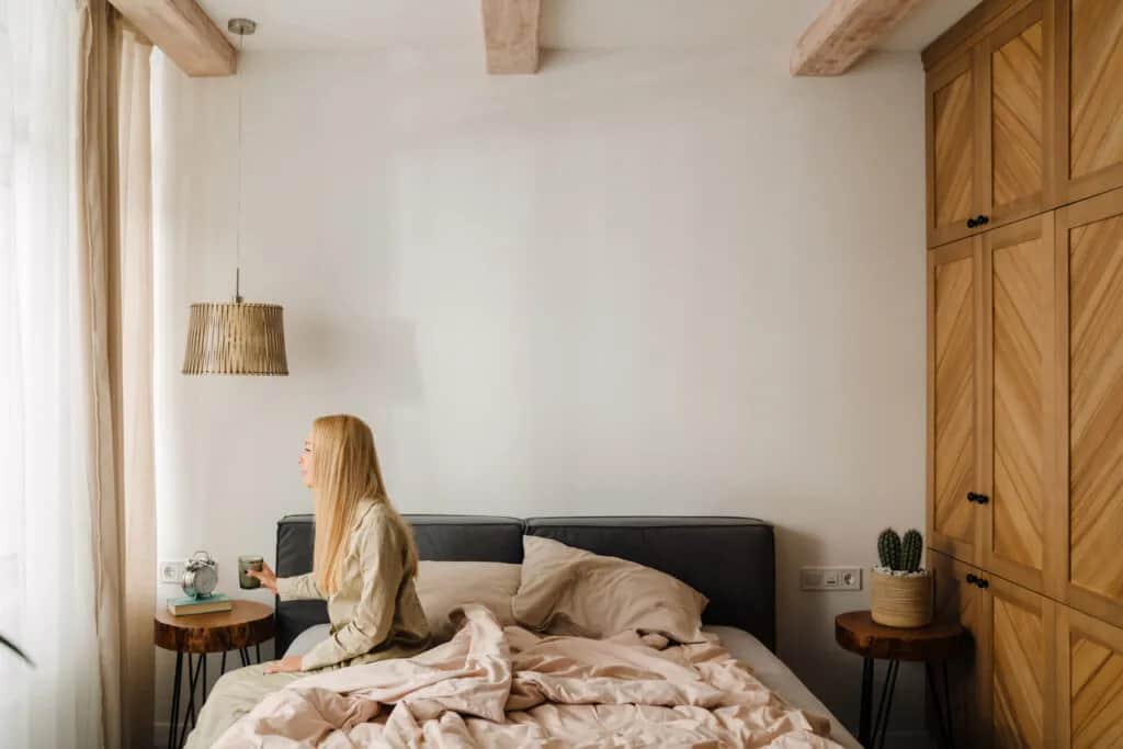 Jak urządzić sypialnię w bloku, by zyskać więcej przestrzeni i komfortu