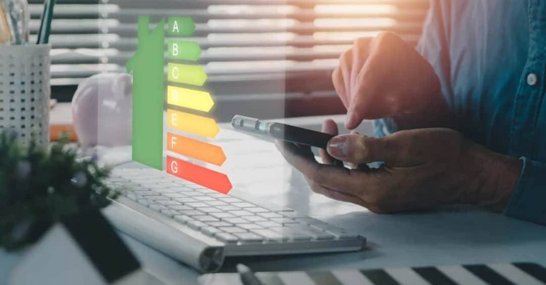 Kto wystawia świadectwo charakterystyki energetycznej budynku? Sprawdź wymagania