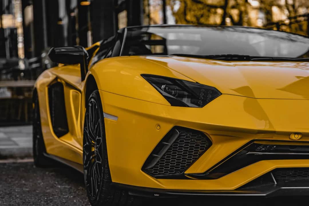 Ile kosztuje wynajem lamborghini? Ceny, które mogą Cię zaskoczyć