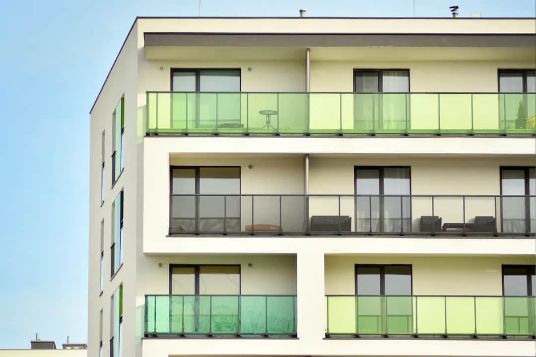 Co na balkon w bloku: praktyczne pomysły na małą przestrzeń