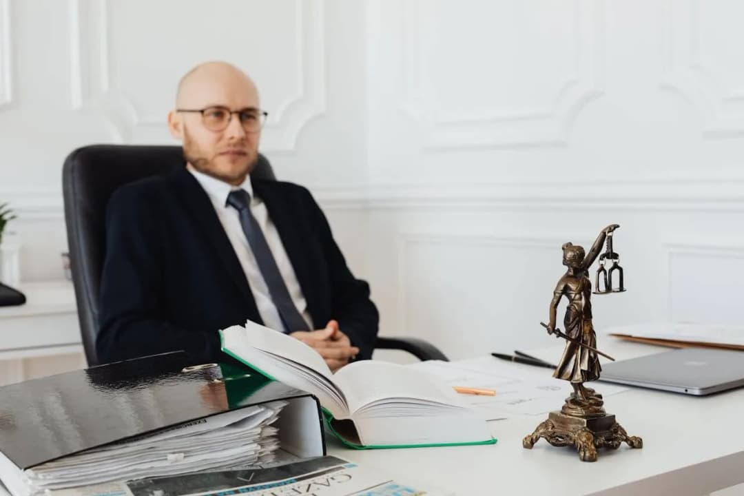 Ile kosztuje notariusz przy kupnie mieszkania? Kalkulator kosztów