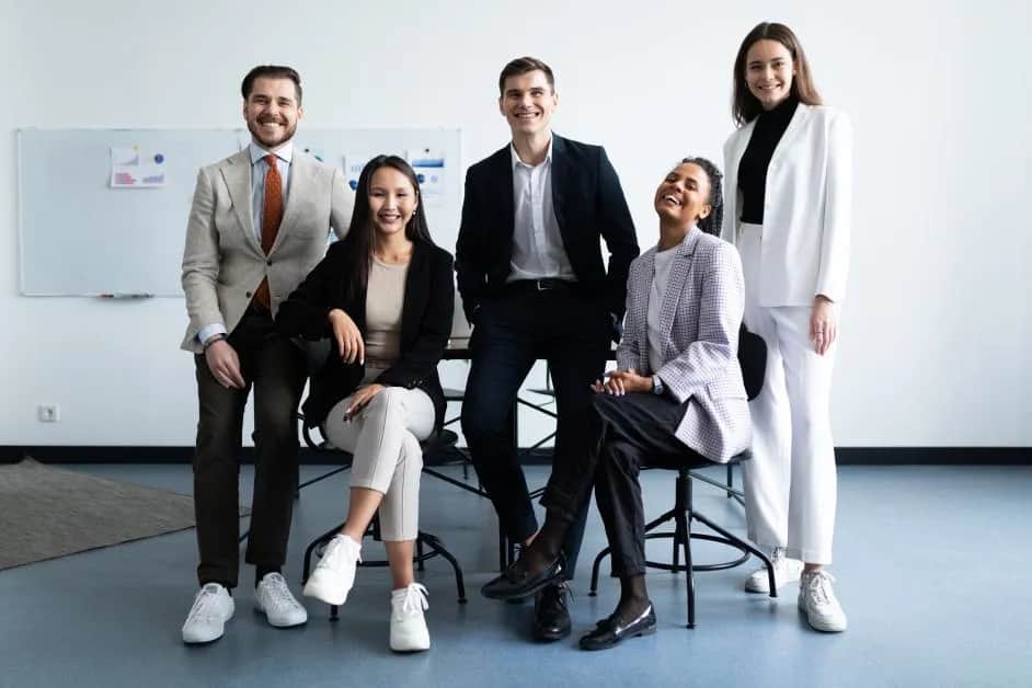 Kto nie może być członkiem rady nadzorczej spółdzielni mieszkaniowej? Sprawdź zasady.